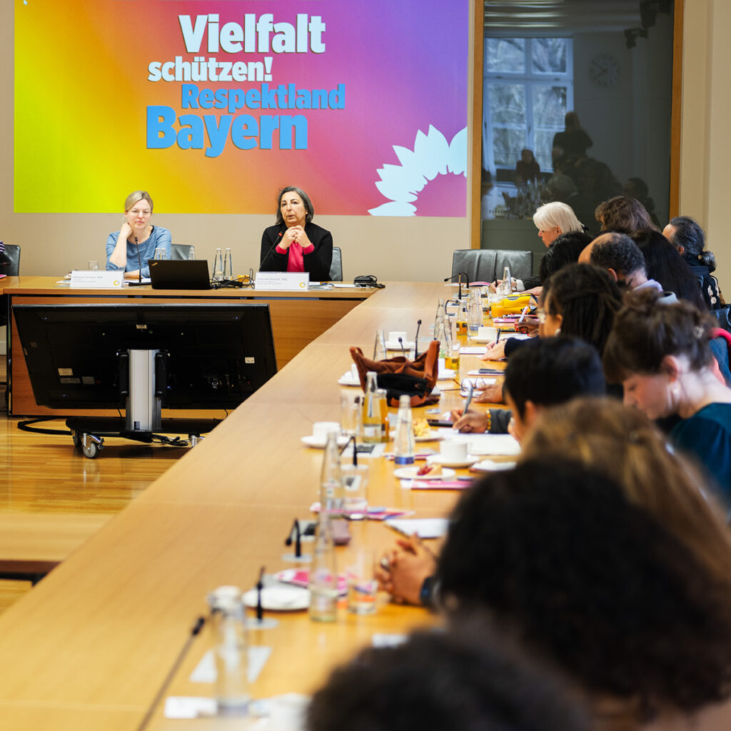 Gülseren Demirel und Katharina Schulze, GRÜNE, Bay. Landtag, Veranstaltung Antidiskriminierung
