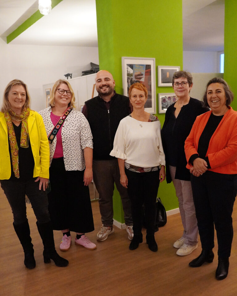 Gülseren Demirel bei der Eröffnung von "Kunst in Sendling" im Grünen Salon